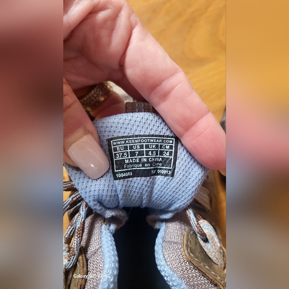 KEEN Brown/blue low top hikers sz. 7 - Picture 7 of 8
